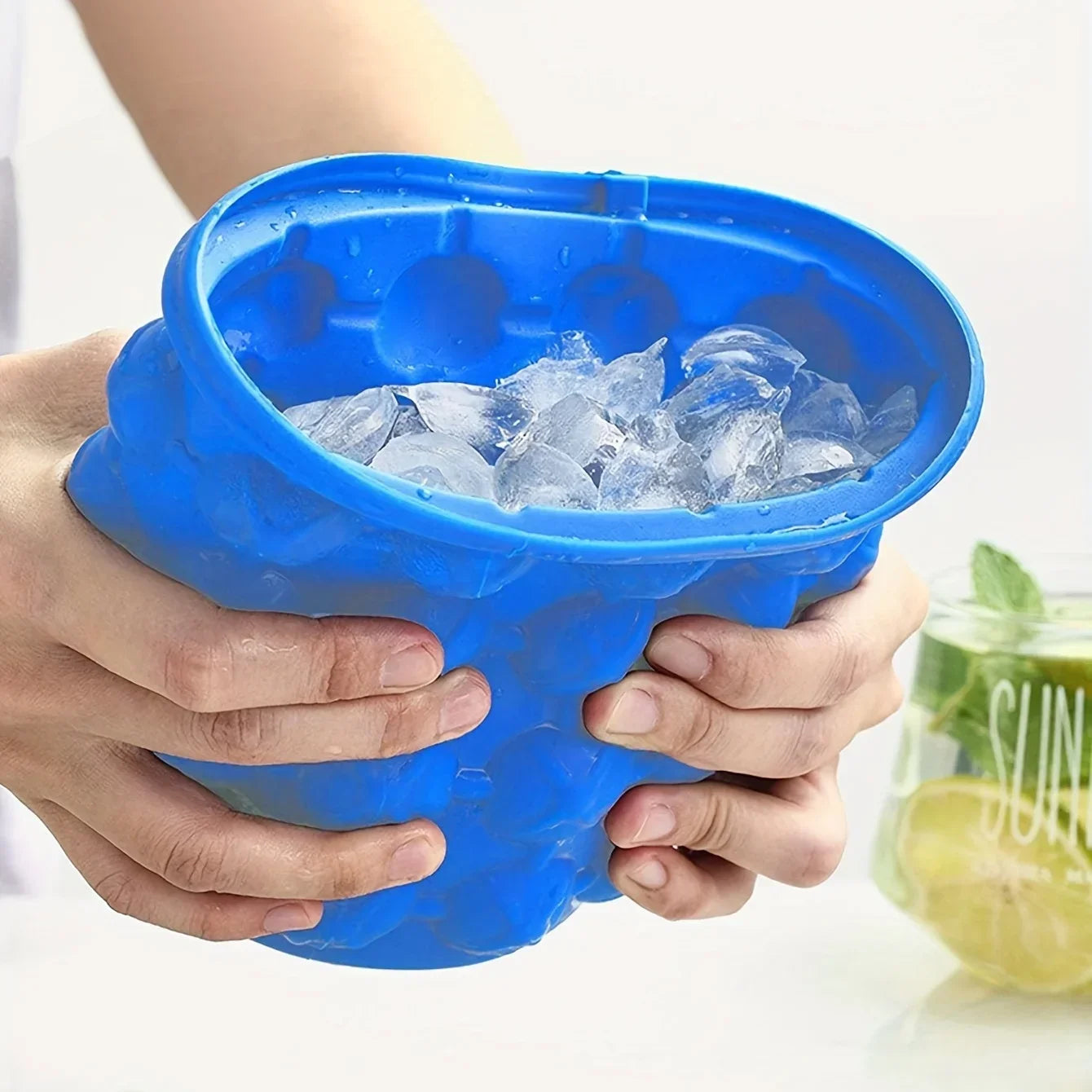 Ice Cubes Maker
